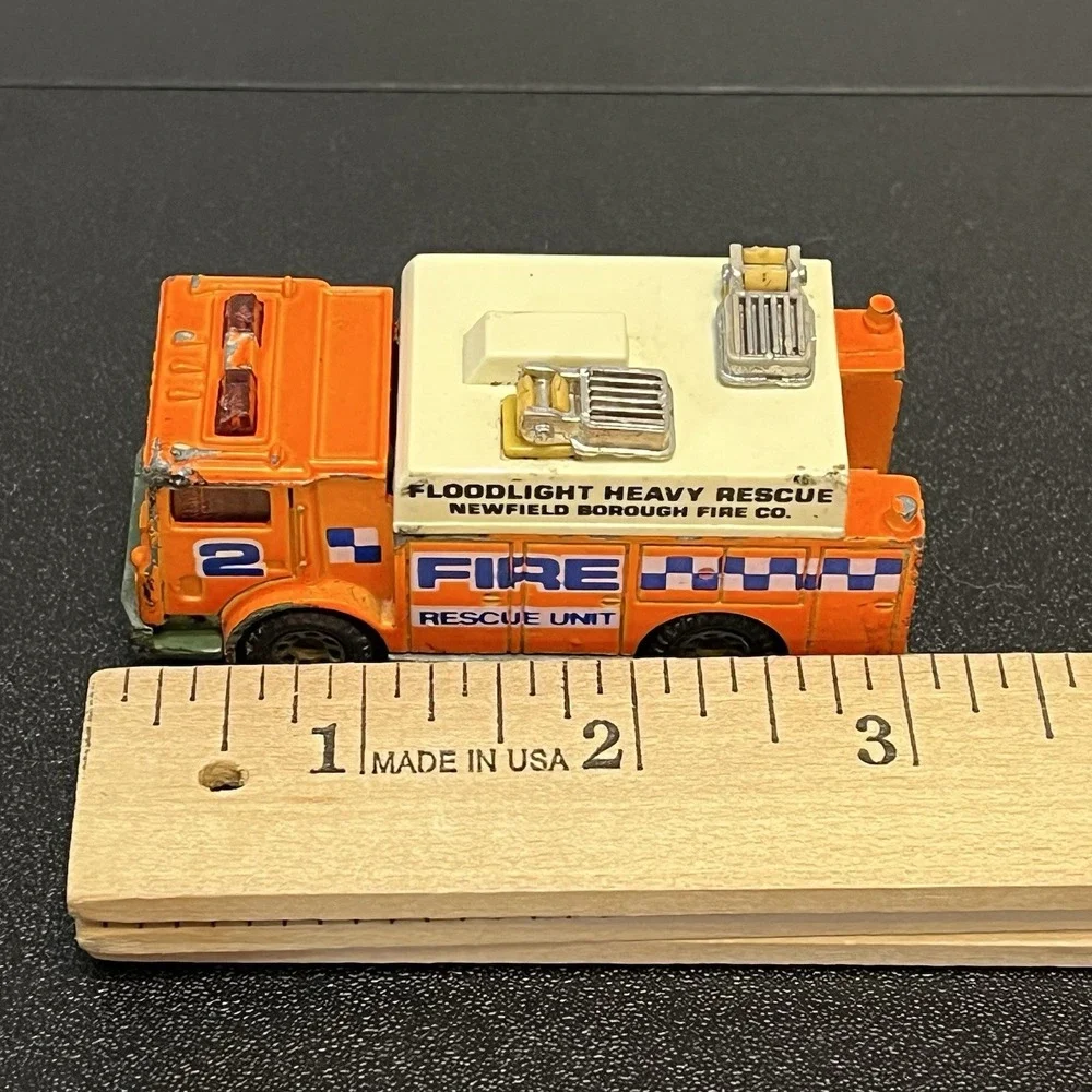 Vintage Matchbox Mack Auxiliary Power Truck 1991 1:84 Die-Cast Lights Move